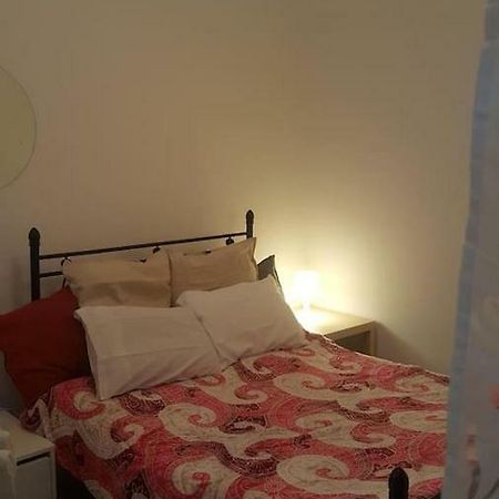 Apartment By Sepolia Metro-Ησυχη Γκαρσονιερα Κοντα Στο Μετρό Atene Esterno foto
