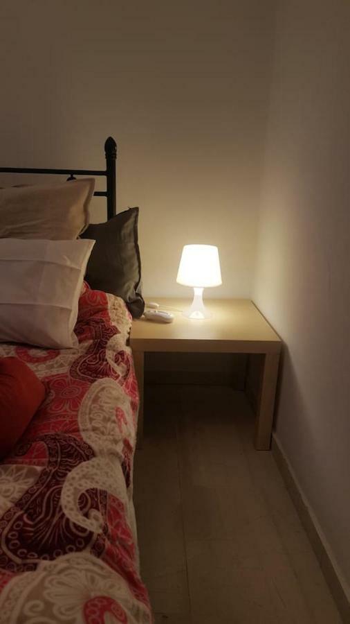 Apartment By Sepolia Metro-Ησυχη Γκαρσονιερα Κοντα Στο Μετρό Atene Esterno foto
